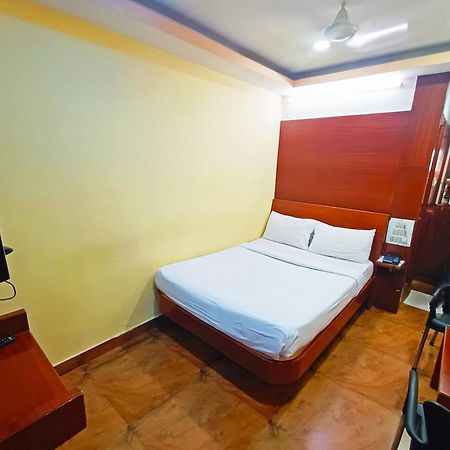 Pavithra Paradise Hotell Bangalore Exteriör bild