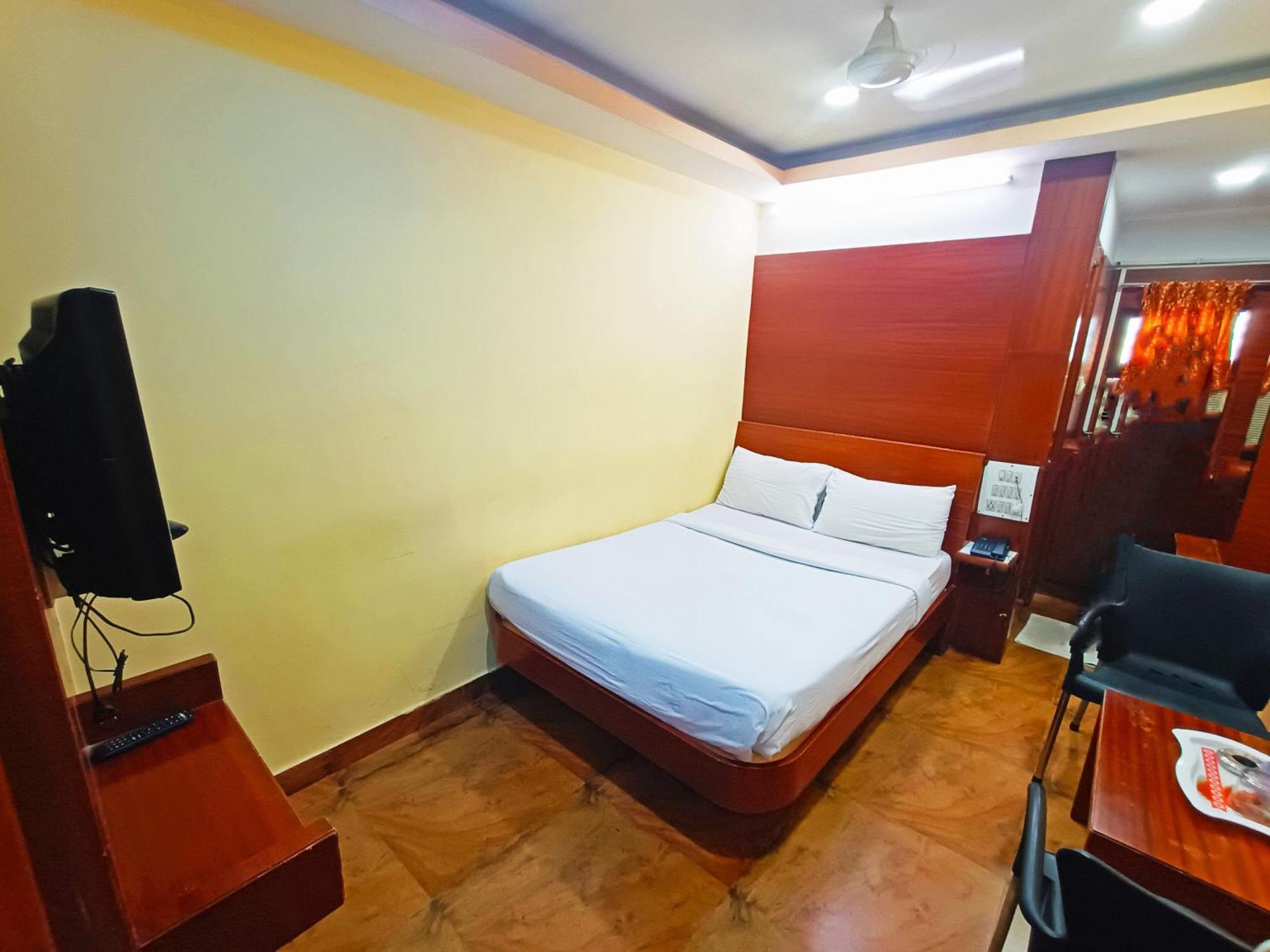 Pavithra Paradise Hotell Bangalore Exteriör bild