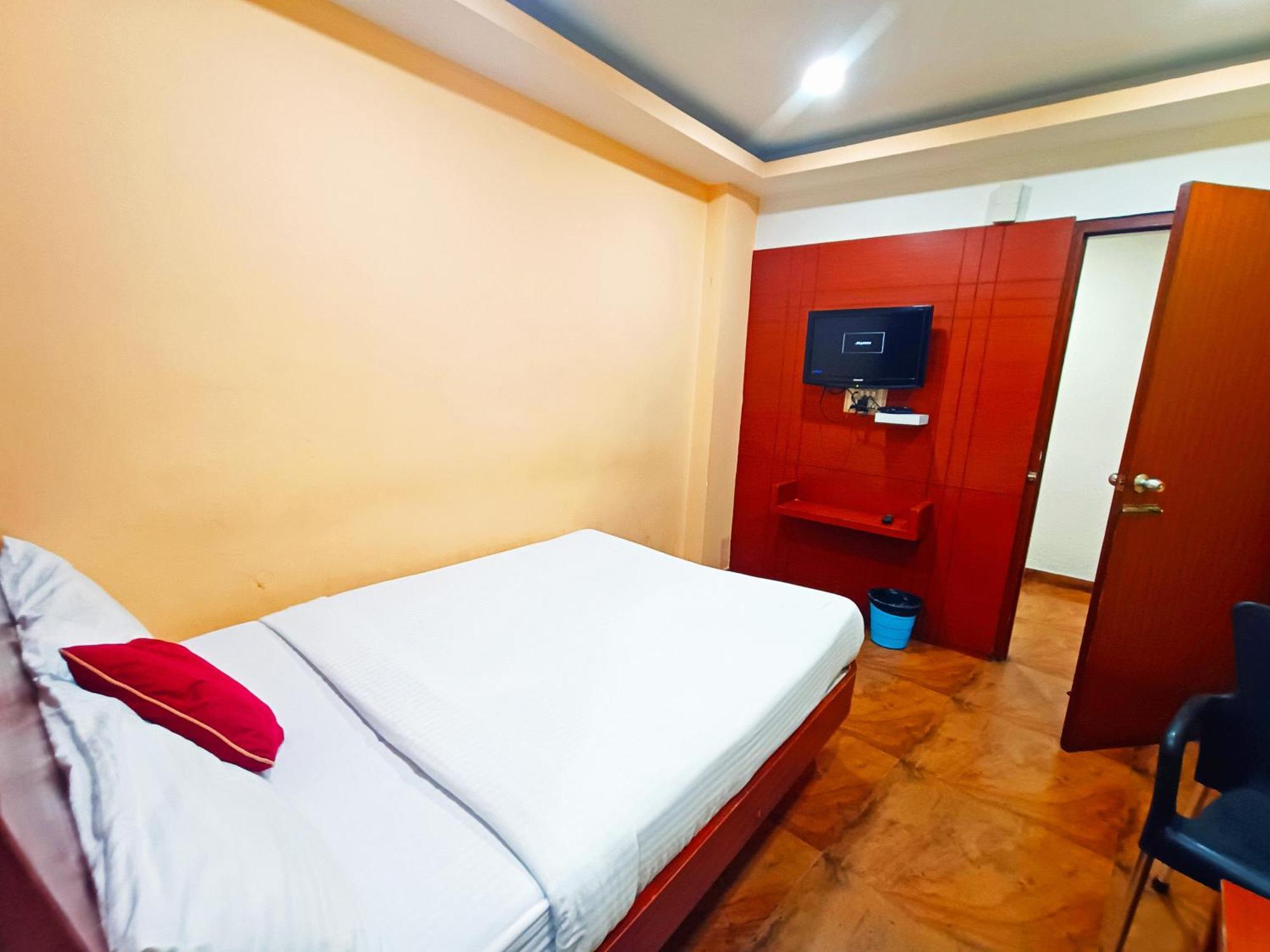 Pavithra Paradise Hotell Bangalore Exteriör bild