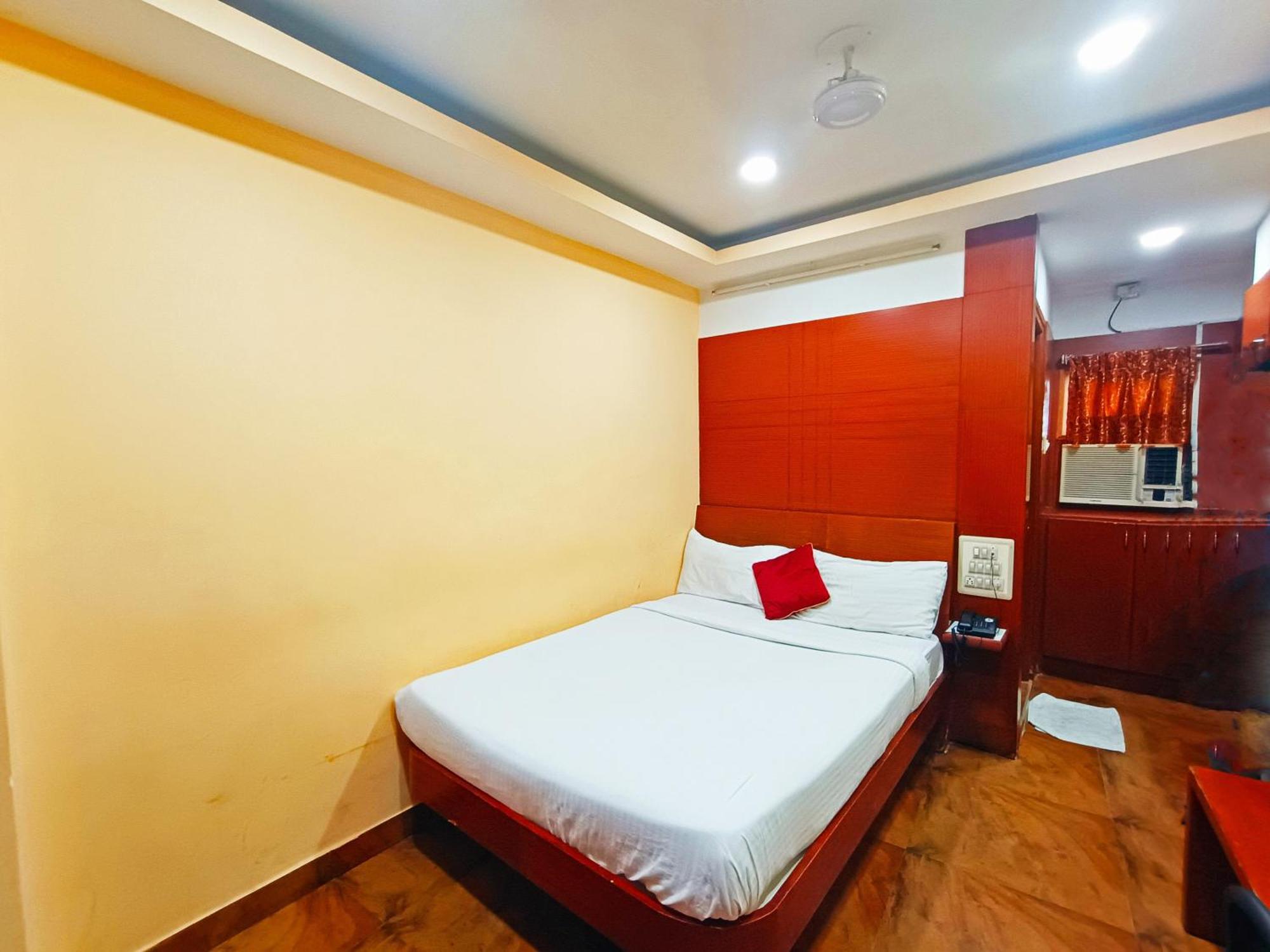 Pavithra Paradise Hotell Bangalore Exteriör bild