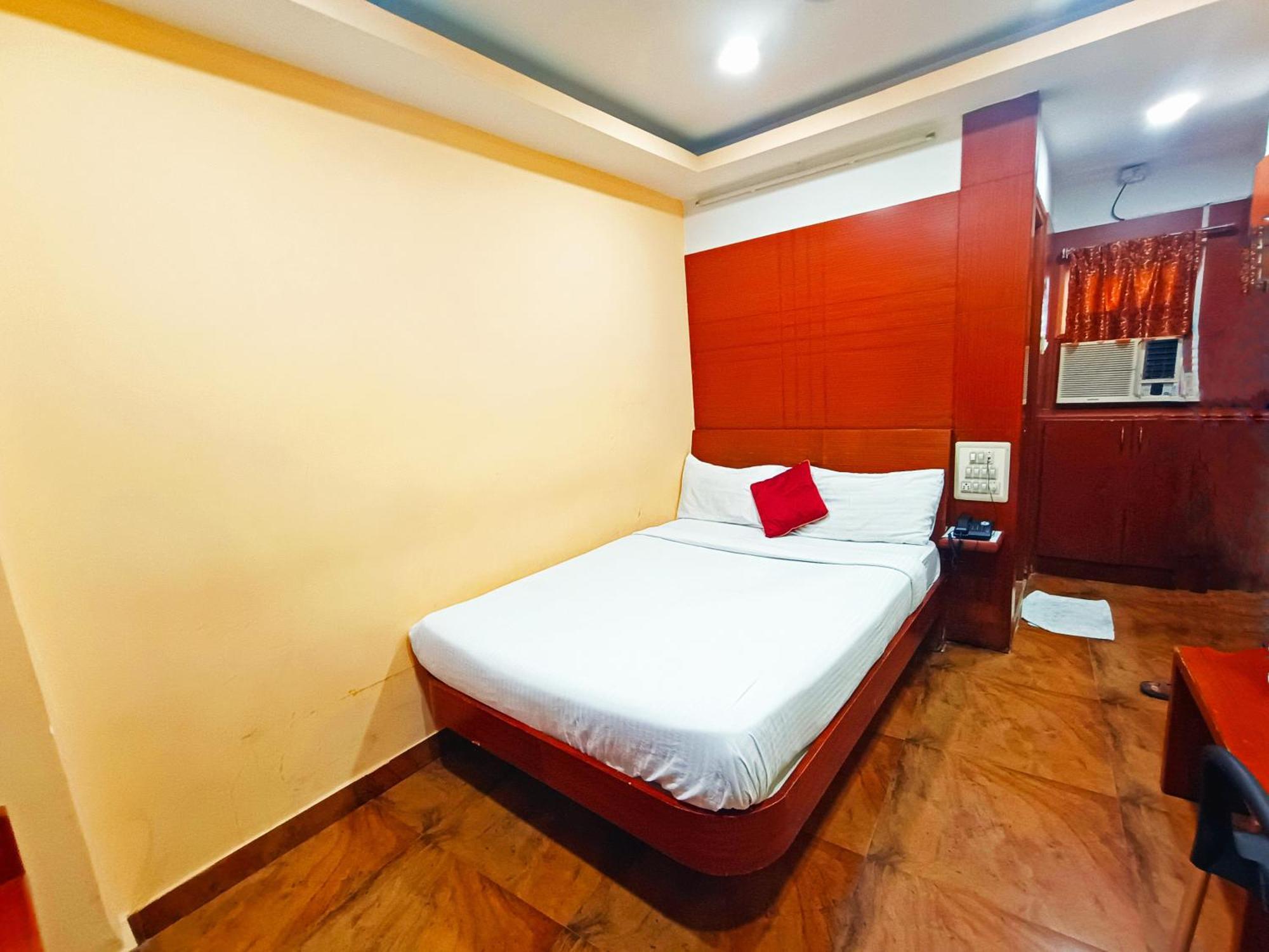 Pavithra Paradise Hotell Bangalore Exteriör bild