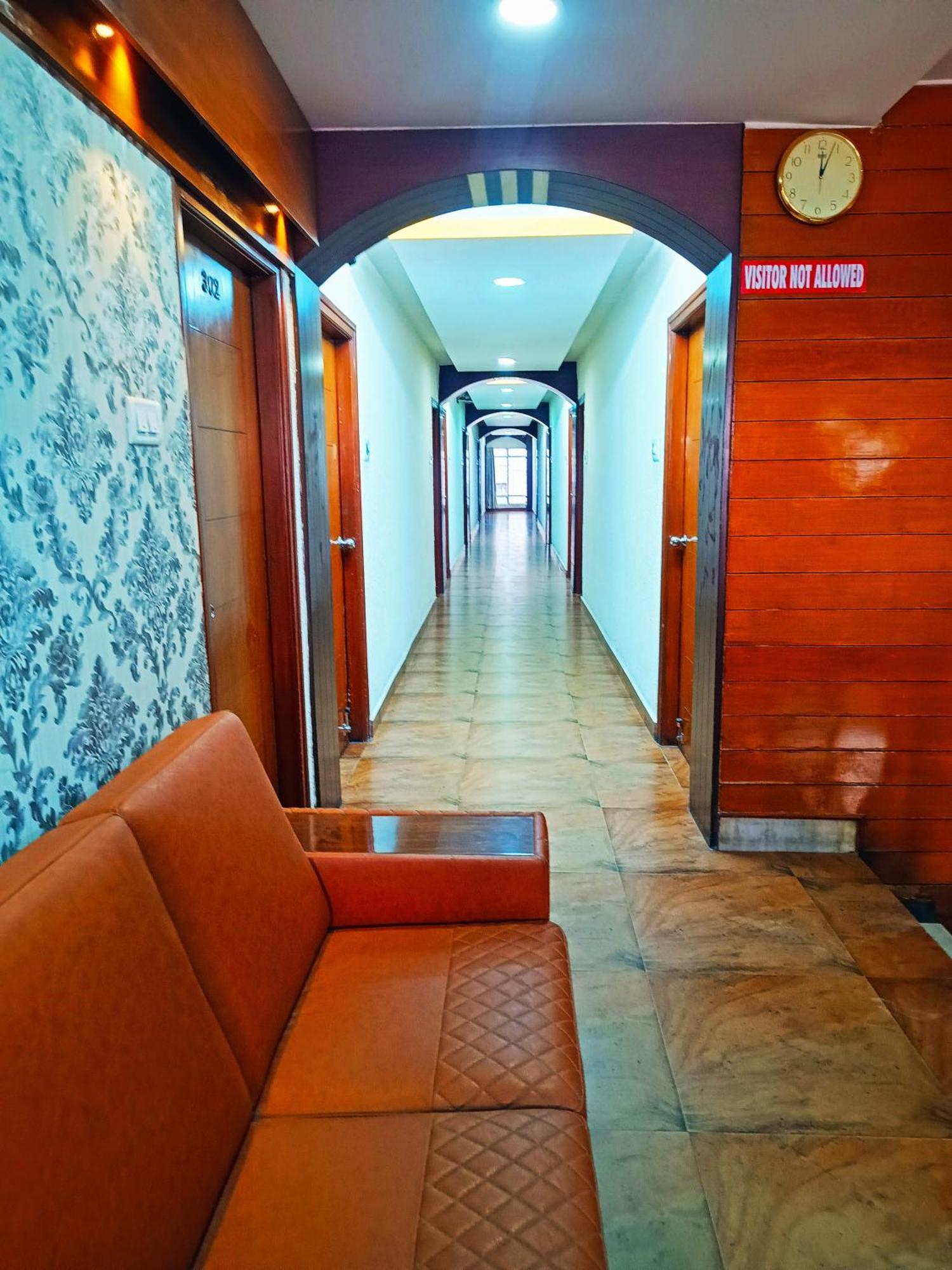 Pavithra Paradise Hotell Bangalore Exteriör bild